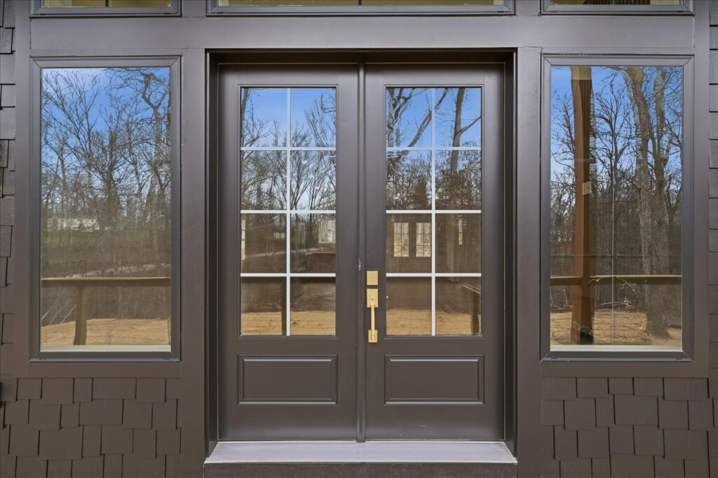 06-Front Door