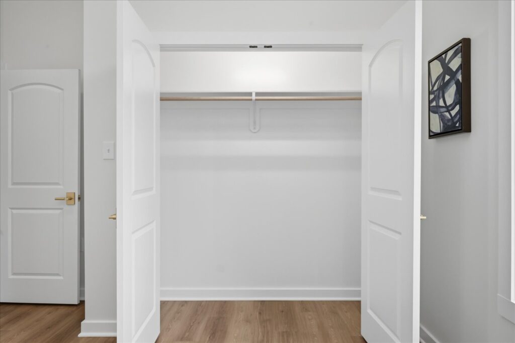 35-Closet